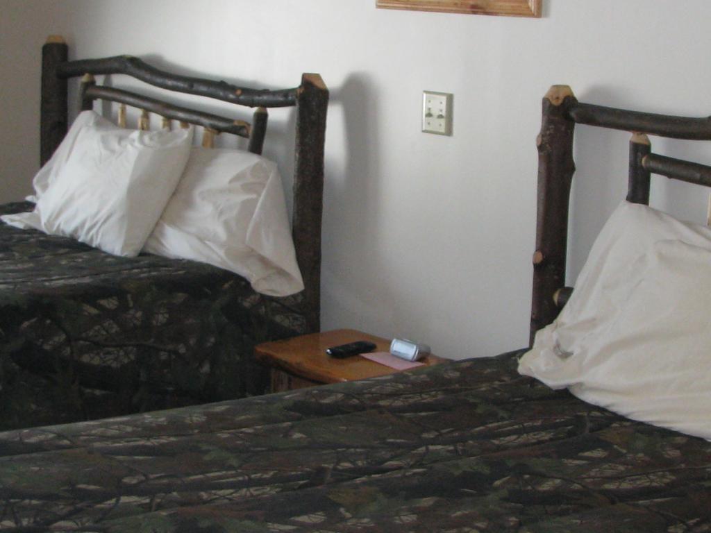 Pine Knoll Hotel Lakeside Lodge & Cabin 旧福奇 外观 照片