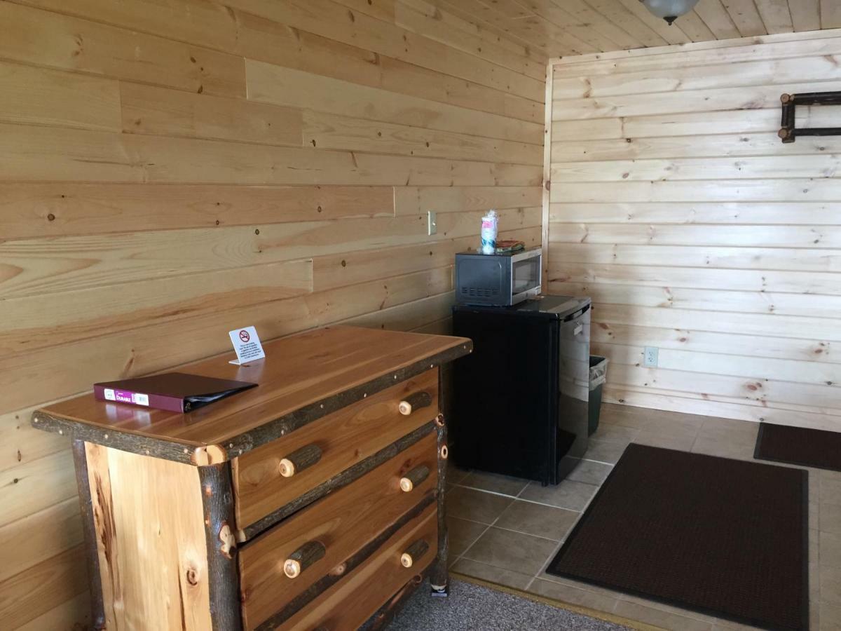 Pine Knoll Hotel Lakeside Lodge & Cabin 旧福奇 外观 照片
