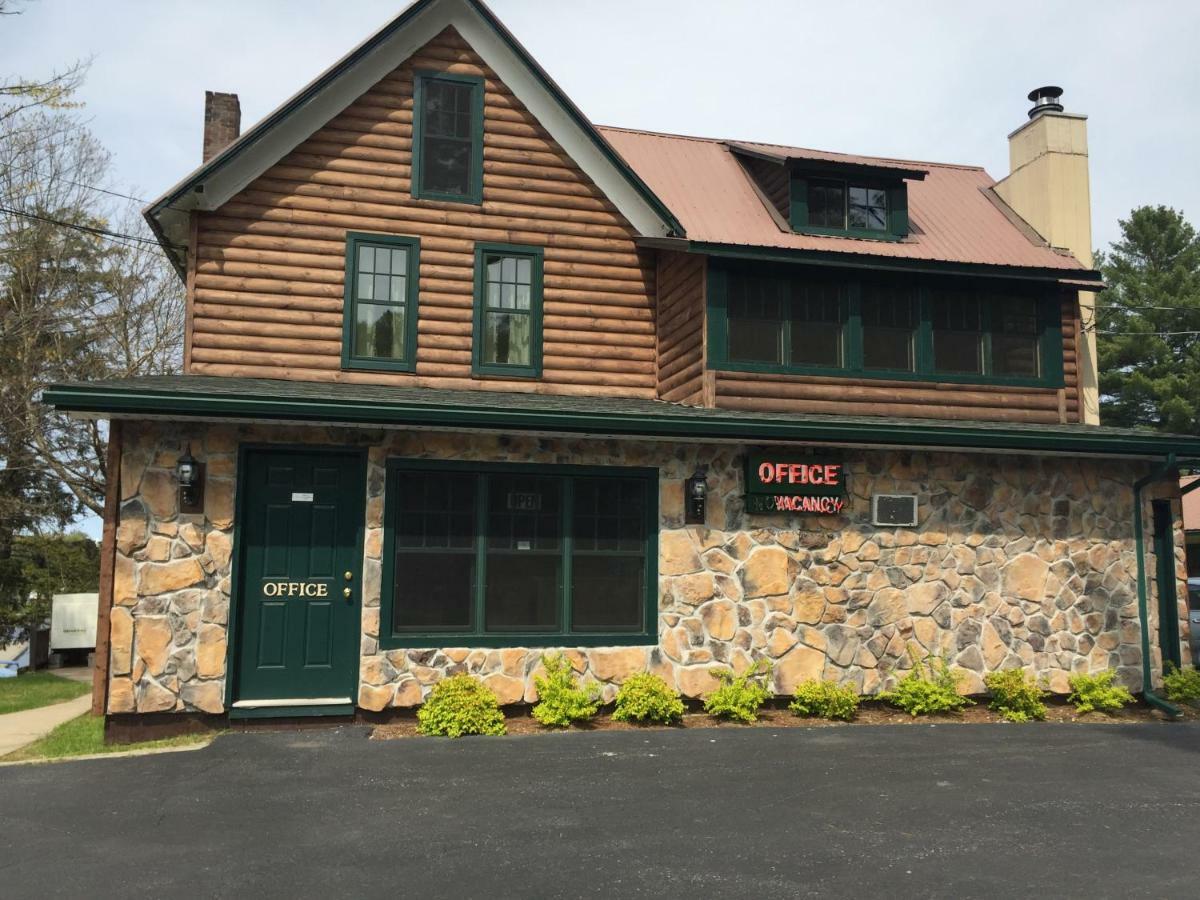Pine Knoll Hotel Lakeside Lodge & Cabin 旧福奇 外观 照片