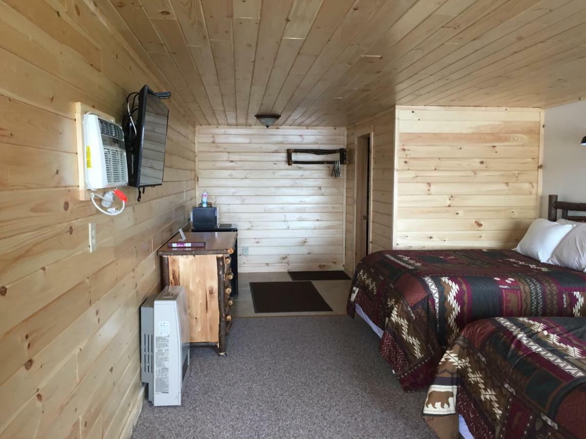 Pine Knoll Hotel Lakeside Lodge & Cabin 旧福奇 外观 照片