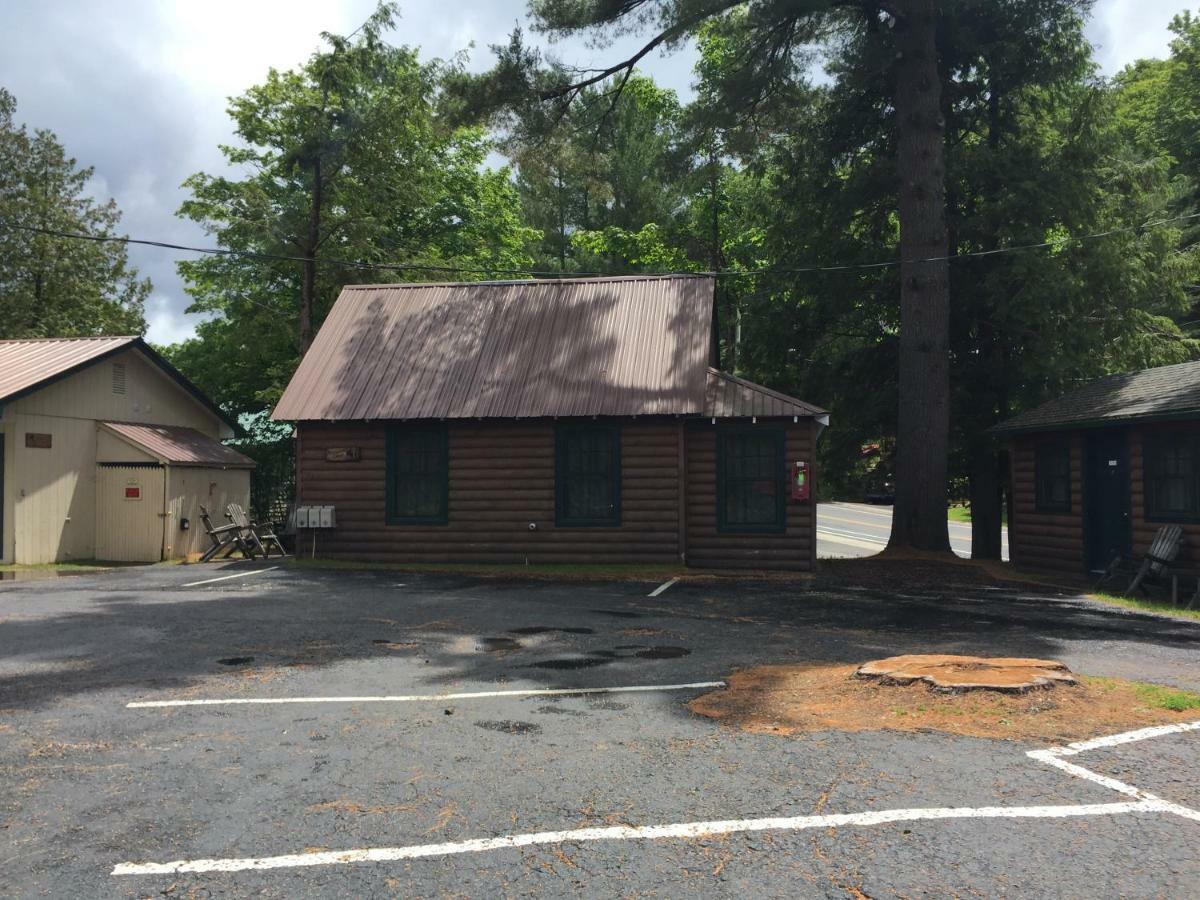 Pine Knoll Hotel Lakeside Lodge & Cabin 旧福奇 外观 照片